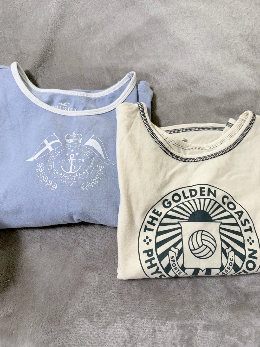 Hollister bundle tees